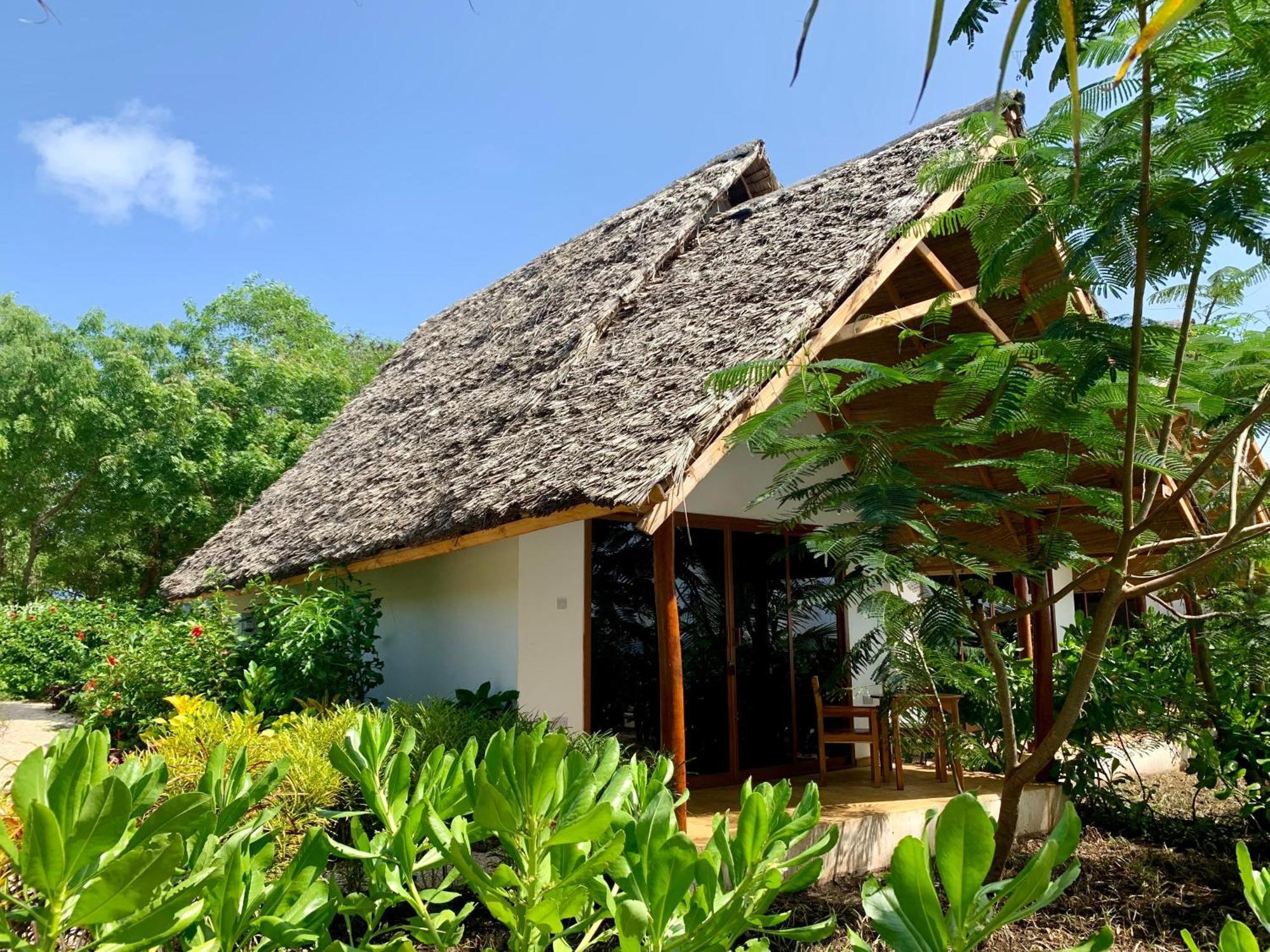 Kidoti Bay Hotel Exterior photo