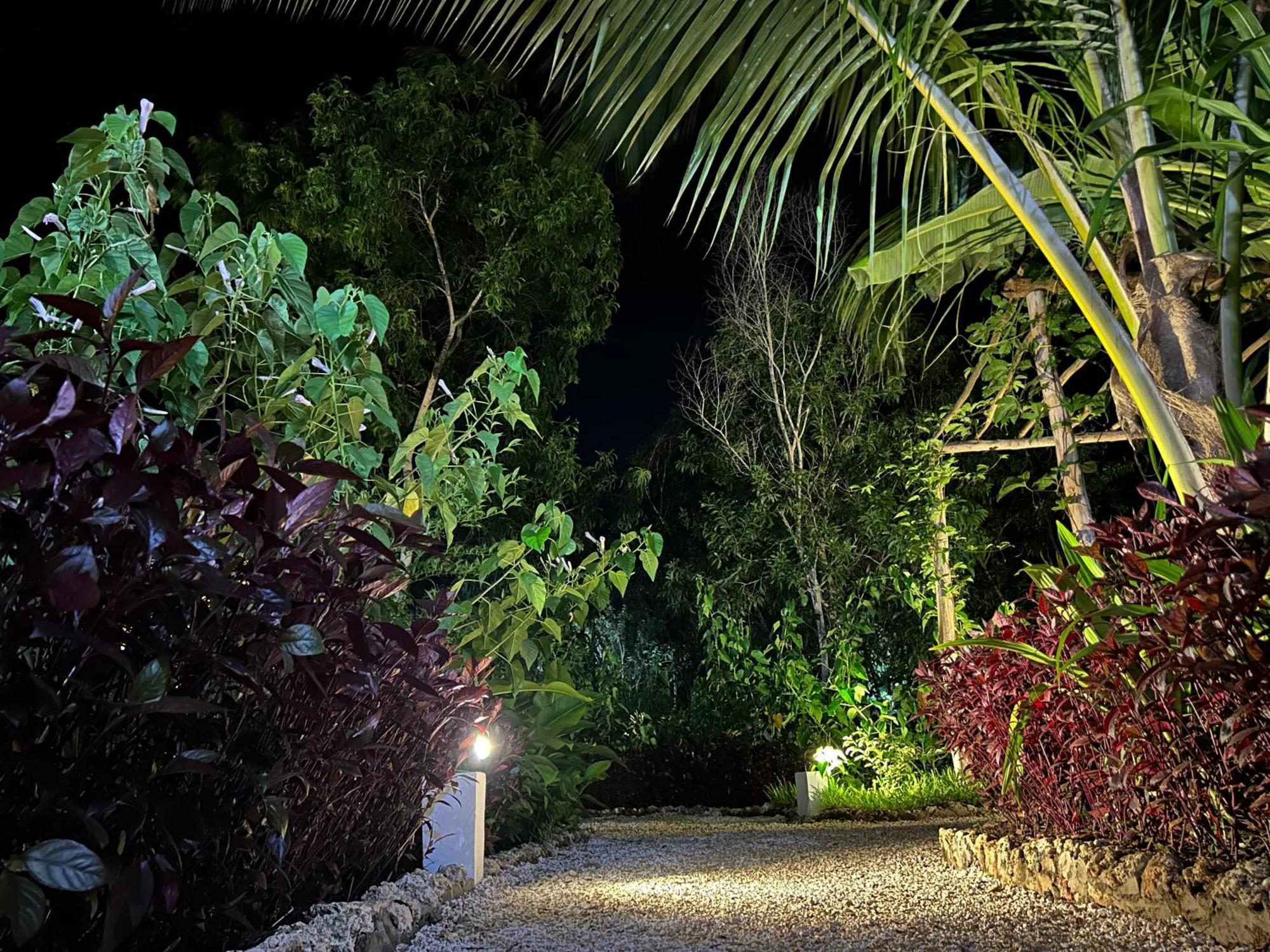 Kidoti Bay Hotel Exterior photo